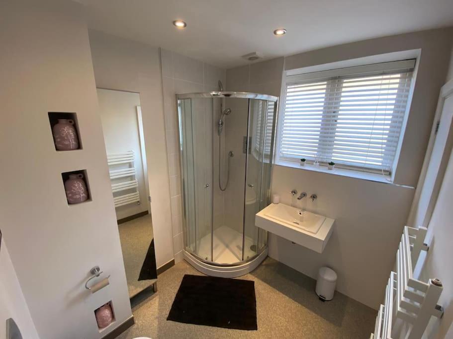 The Granary, Lovely Townhouse In Central Stamford Extérieur photo