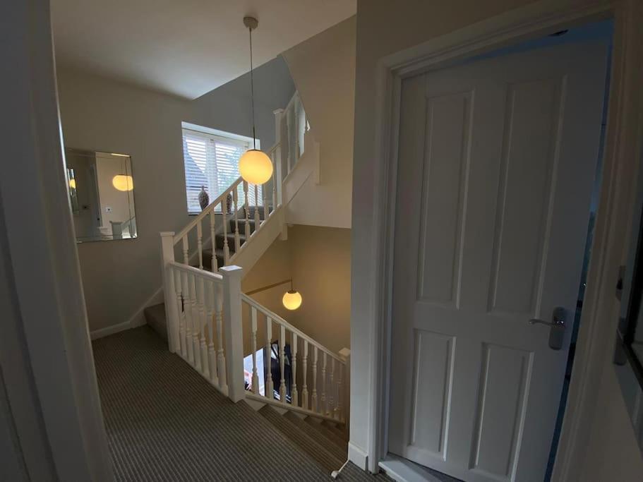 The Granary, Lovely Townhouse In Central Stamford Extérieur photo
