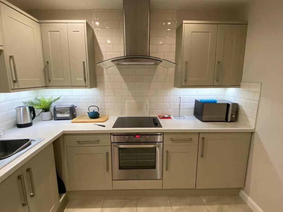 The Granary, Lovely Townhouse In Central Stamford Extérieur photo